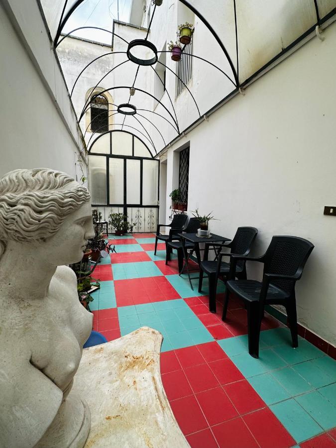 Elegante Appartamento Nel Cuore Del Barocco Lecce Luaran gambar