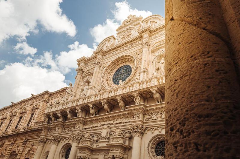 Elegante Appartamento Nel Cuore Del Barocco Lecce Luaran gambar